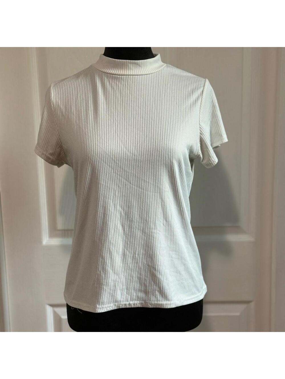 Women's Top | Mock Neck Short Sleeve Tee | Brit & Bri | Size L